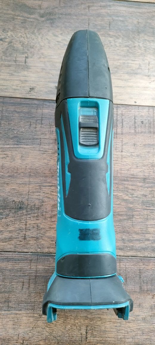 Makita multi cutter dtm50