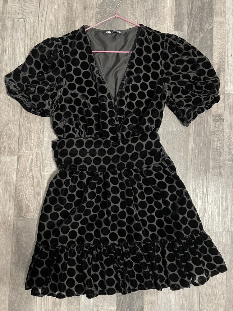 Rochie Zara catifea Marime 36