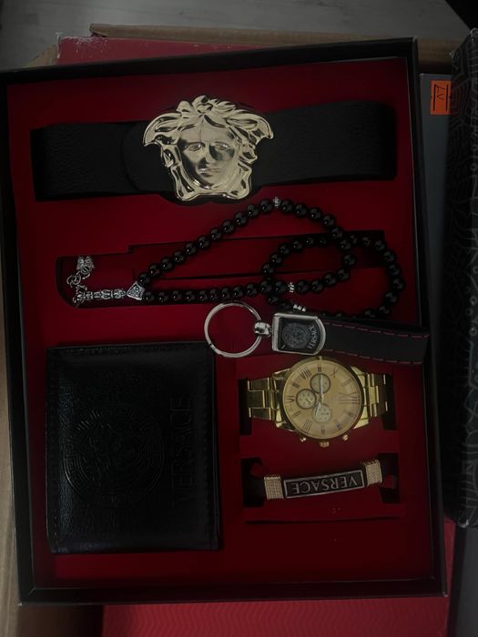 Vand seturi frumoase