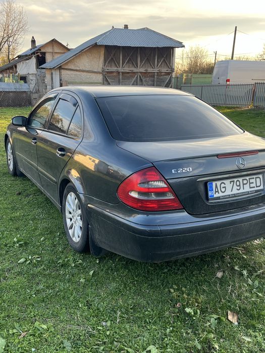 Mercedes W211 E Class