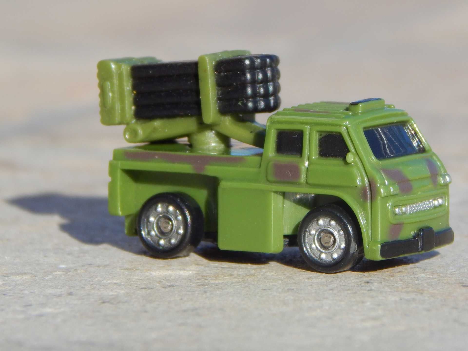 Macheta camion militar lansator baterie de rachete sc 1:87 HO