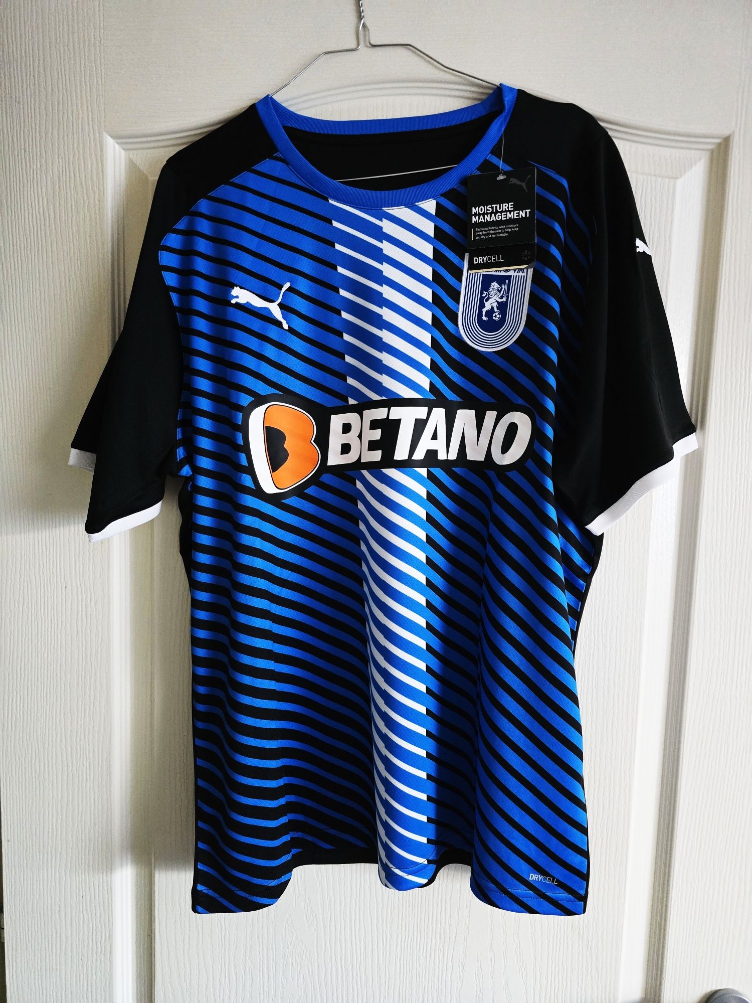 Vand tricou oficial U Craiova.