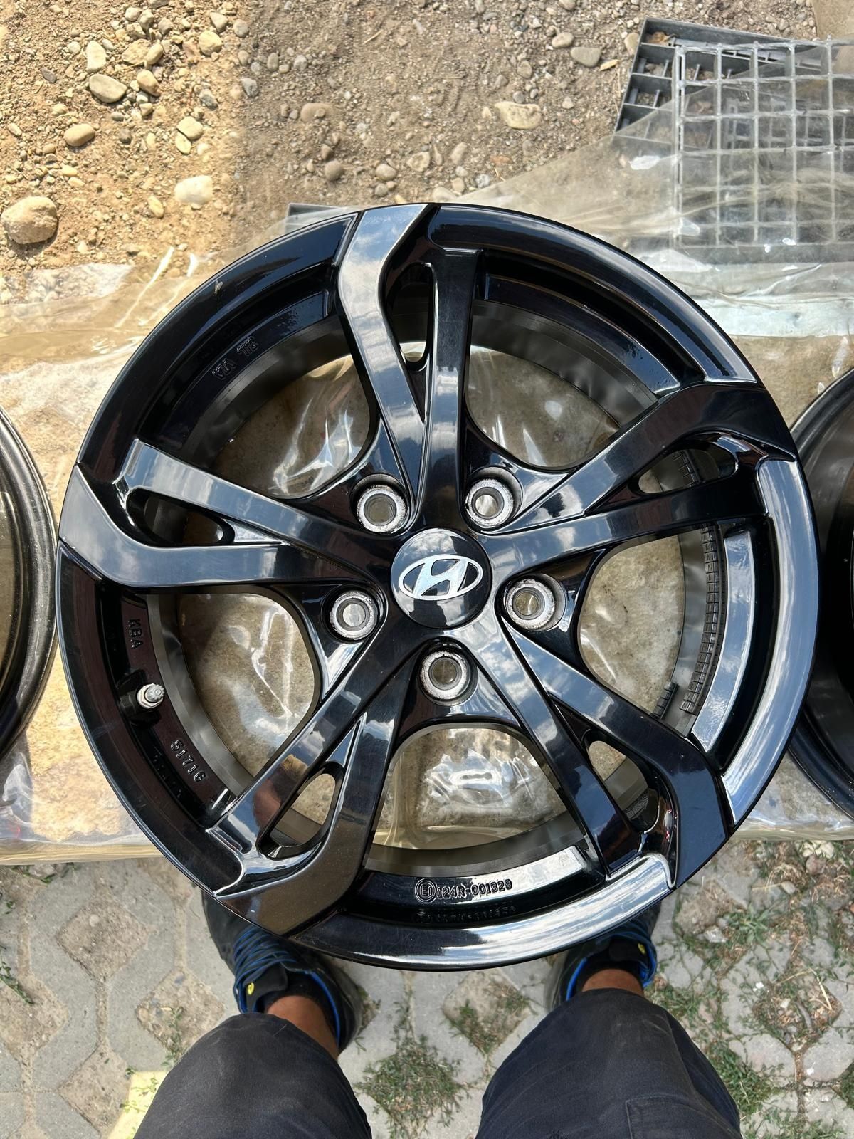 Jange aliaj Hyundai R16
