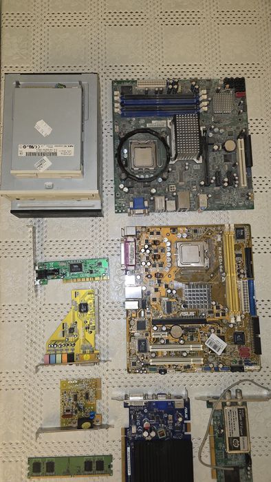 Piese PC vechi functionale/nefunctionale