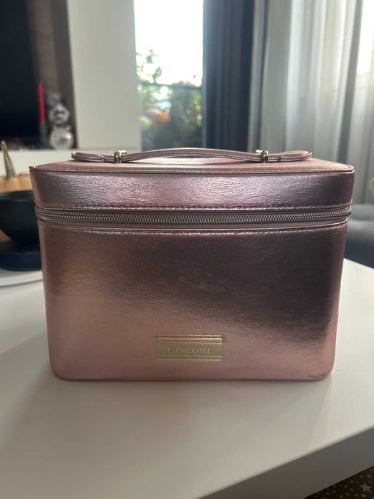 Козметичен несесер Lancome