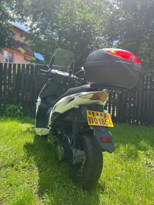 Vând scuter VK BIKES de 50cc