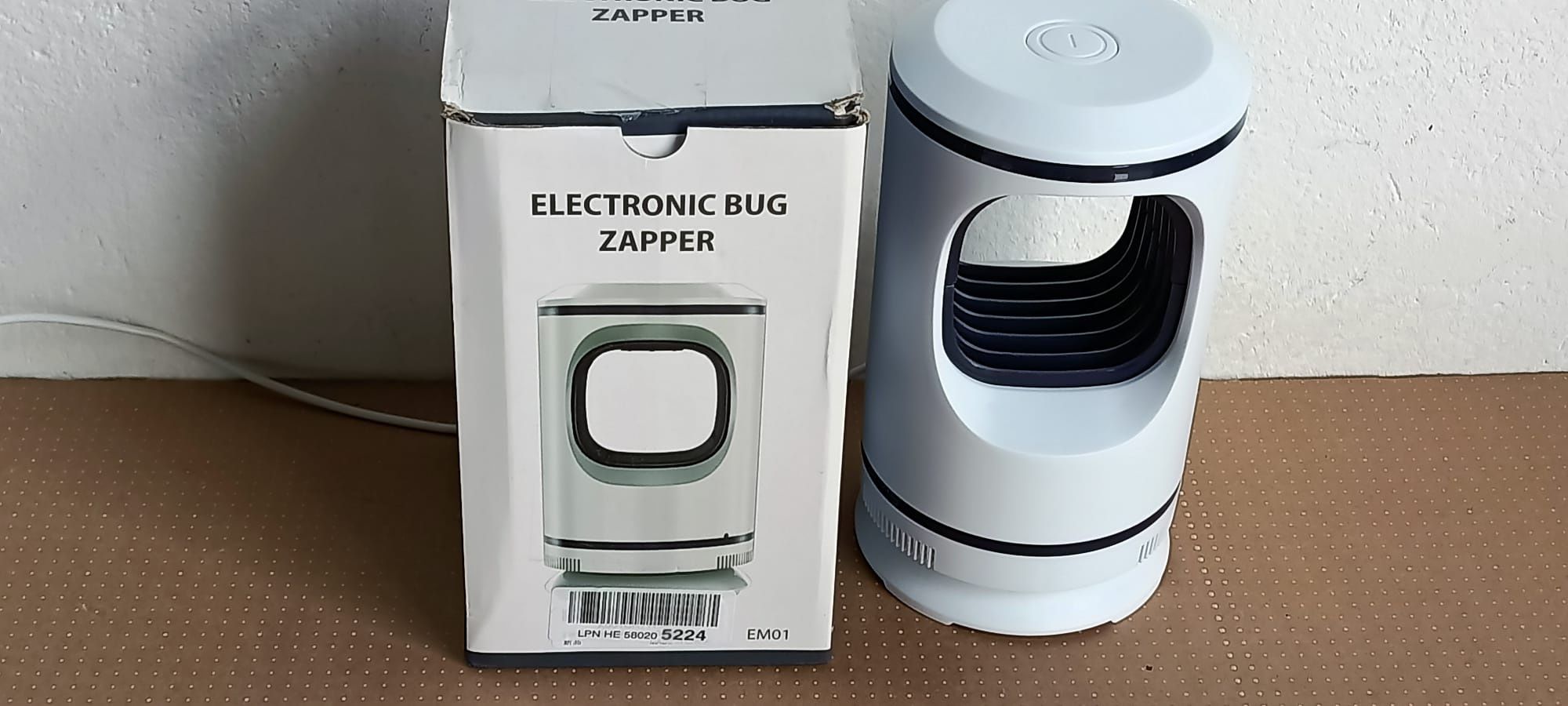 Aparat Electric Insecte Nou Cu Lampă UV Anti Țînțari Muște Capcană