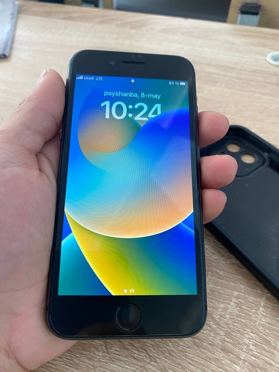 Iphone 8 qora srochni