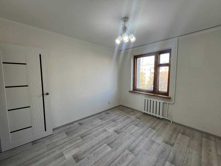 В продаже 2х комнатная в центре 4 этаж