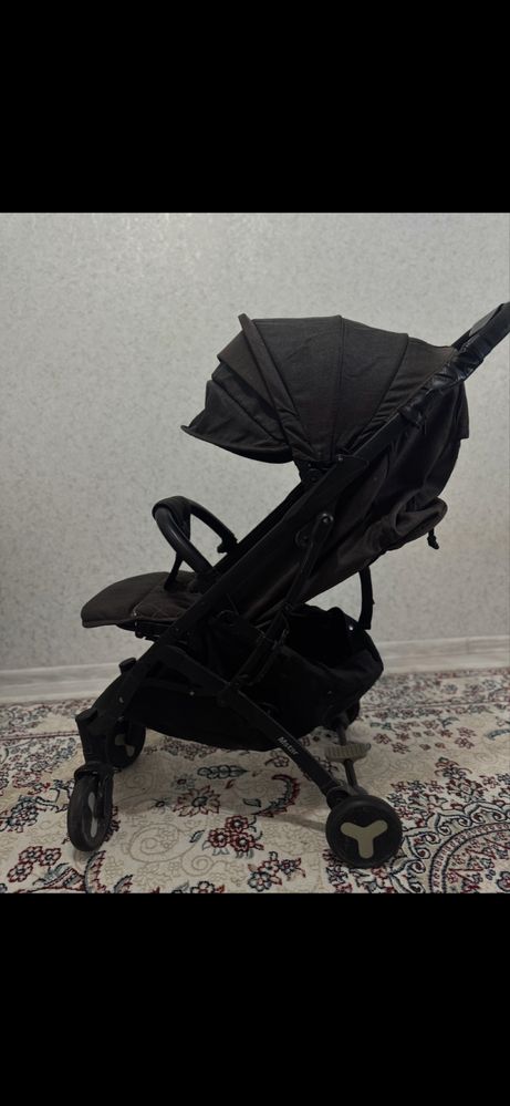 Коляска прогулочная