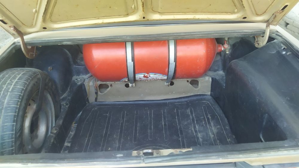 Vaz 21 06 sotiladi holati yaxshi