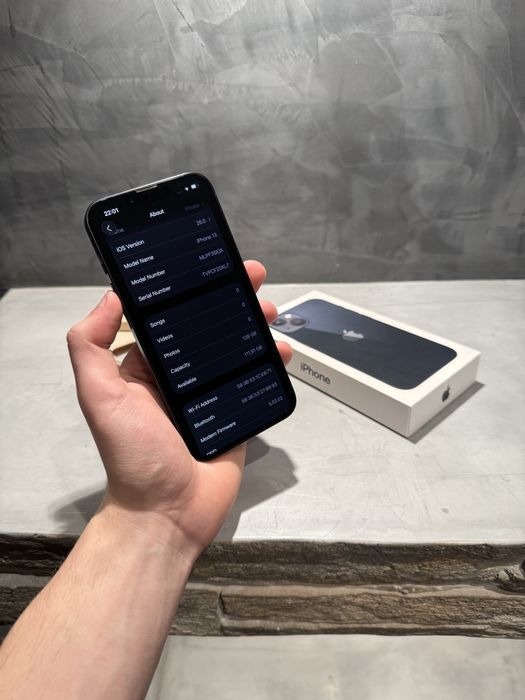 КАТО ЧИСТО НОВ Iphone 13  128 GB + подаръци