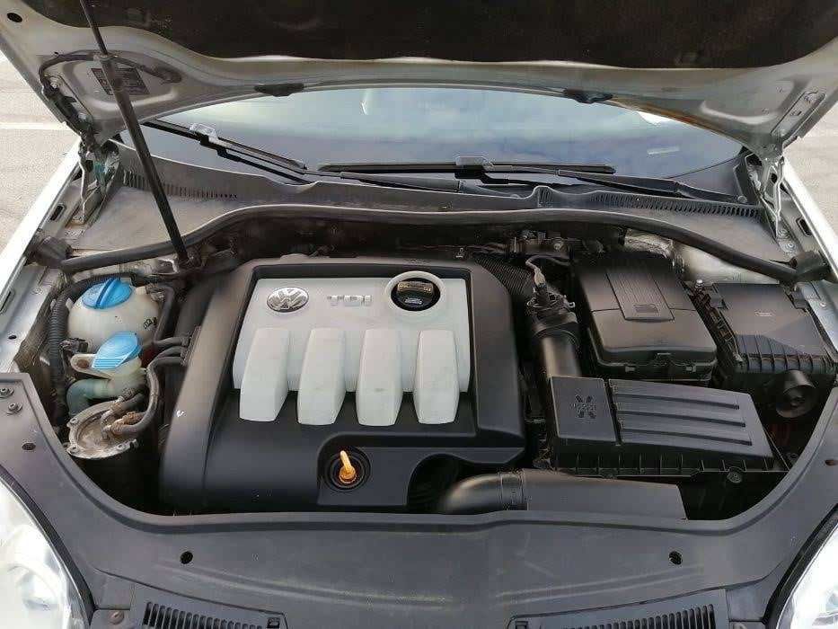 Vând Vw Jetta 1.9 tdi
