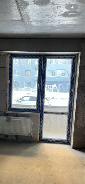 Продам пластиковый окна с дверю срочно