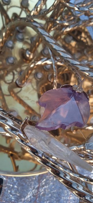 Продам люстру новая