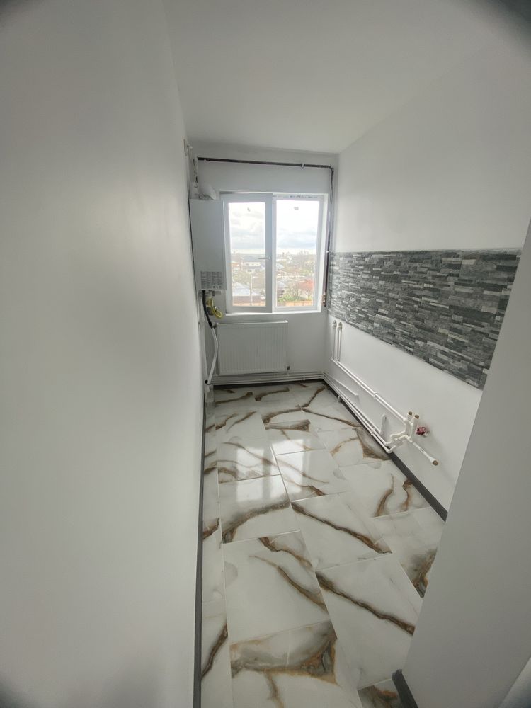 Vand apartament cu 2 camere