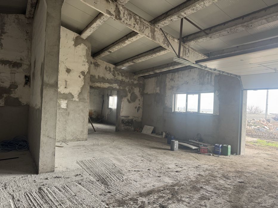 Hala de inchiriat sau de vanzare