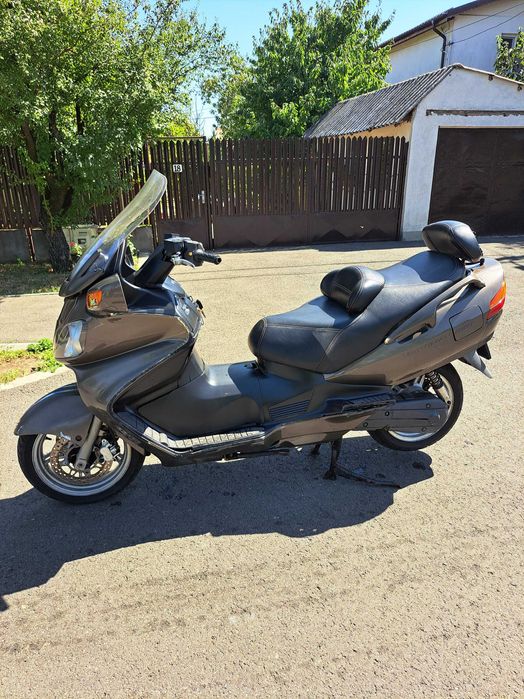 Suzuki burgman 650