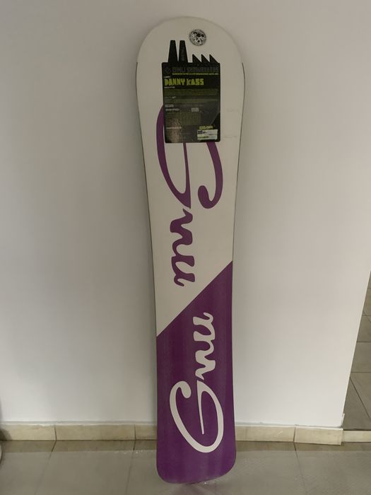 Snowboard nou GNU Danny Kaas 155