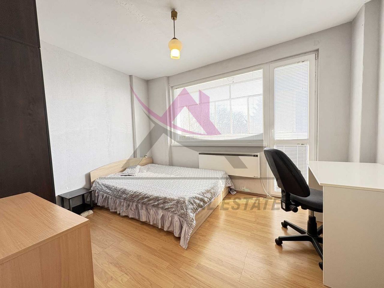 Дава се под наем Двустаен апартамент в Варна, Левски - 48 кв.м за 300 € - Снимка #1