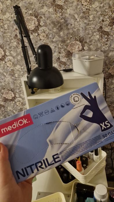 Перчатки нитриловые