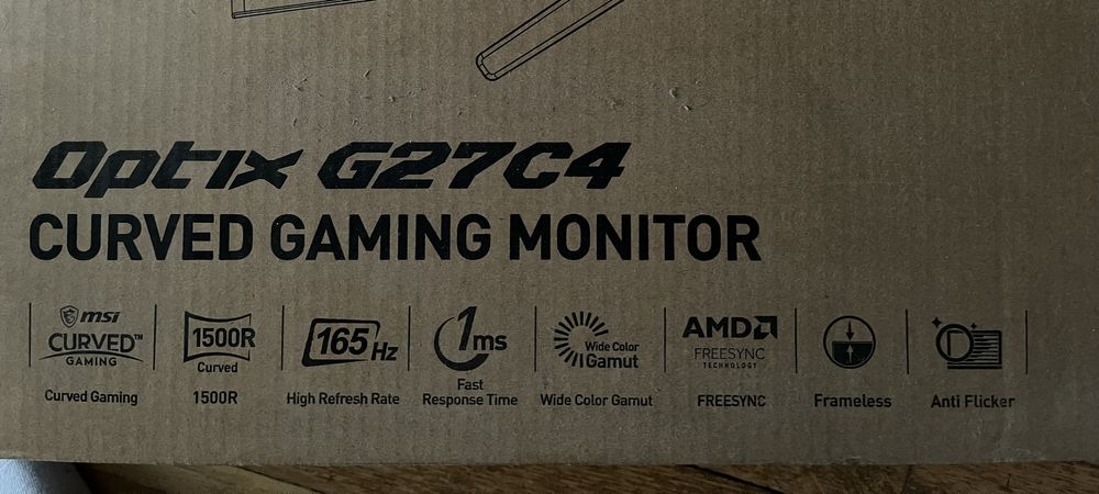 Monitor Curbat Gaming MSI Optix G27C4