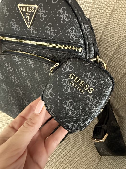 Раница Guess среден размер