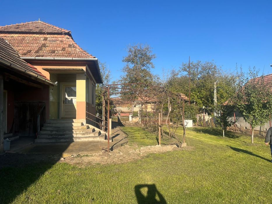 Casã cu gradina în Triteni Colonia
