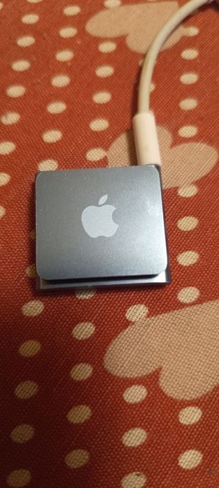 Vând Apple ipod shuffle