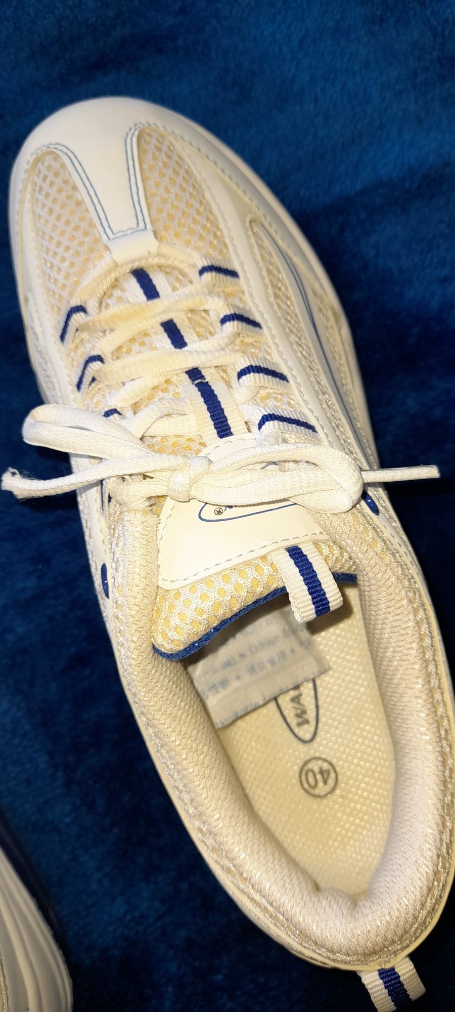 Pantofi sport nr.40