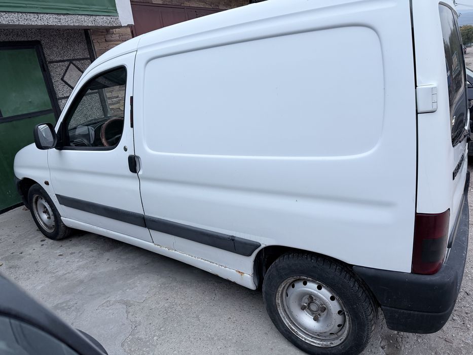 Продавам Peugeot Partner 1.9 DI
