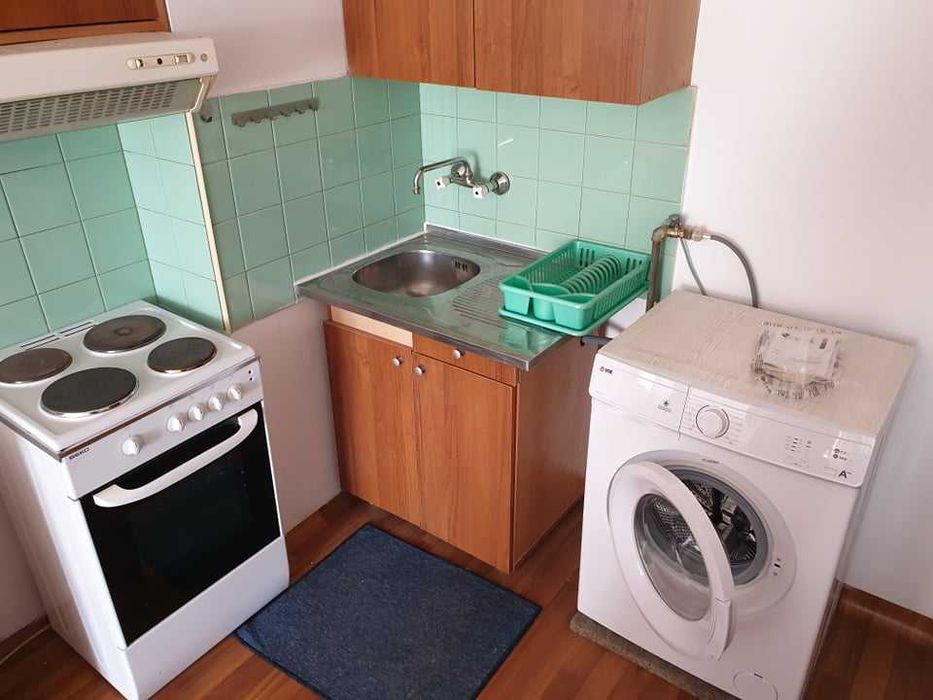 Дава се под наем Двустаен апартамент в Бургас, Възраждане - 46 кв.м за 250 € - Снимка #2