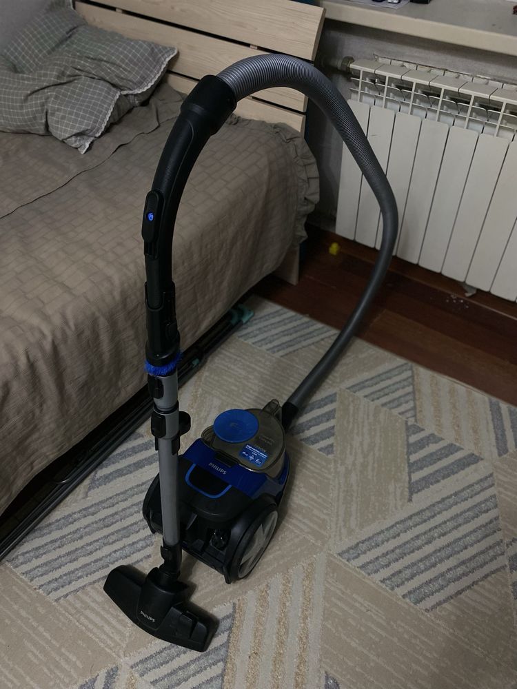 Продам  Пылесос philips