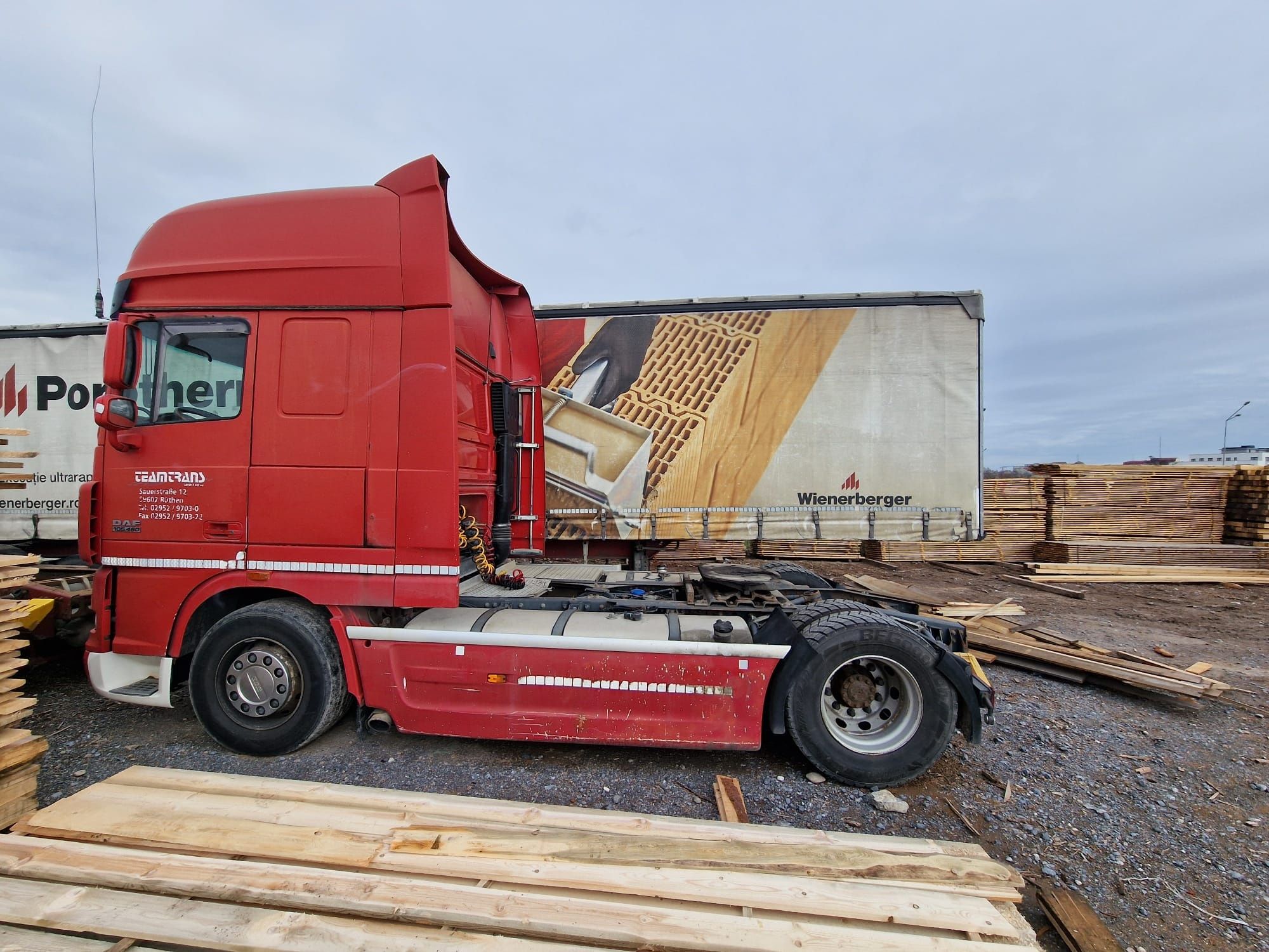 Camion Cap tractor , semiremorca DAF