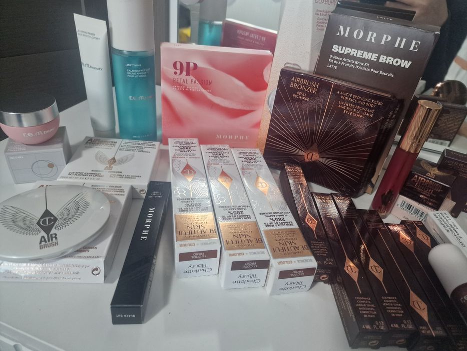 Vand lot machiaj noi