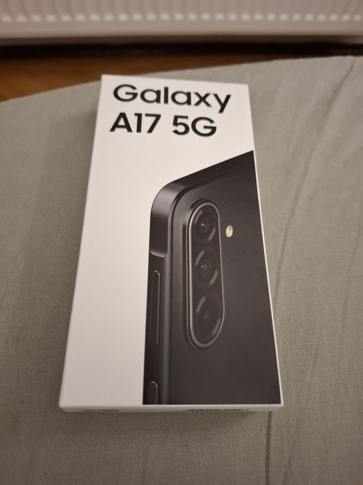 Telefon A 17 de colectie