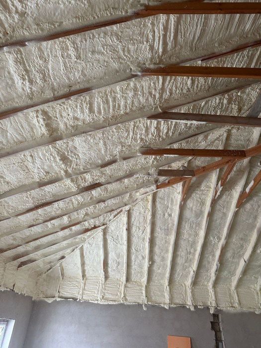 Утепление пенополиуретаном ППУ здания пена ангары дома крыши мансарды