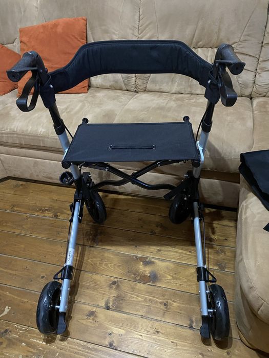 Rollator  “Arebos”