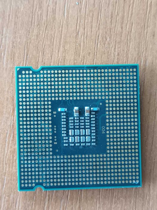 Procesoare Intel i3-3240 , i3-2100 , i3-2120 , E7500
