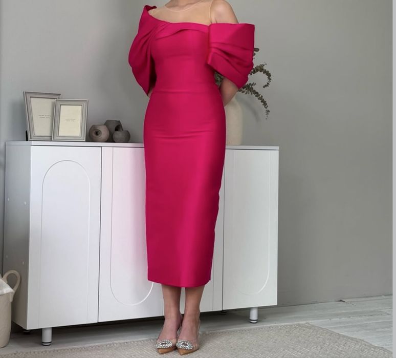 Элегантное вечернее платье- новая коллекция, отличное состояние!