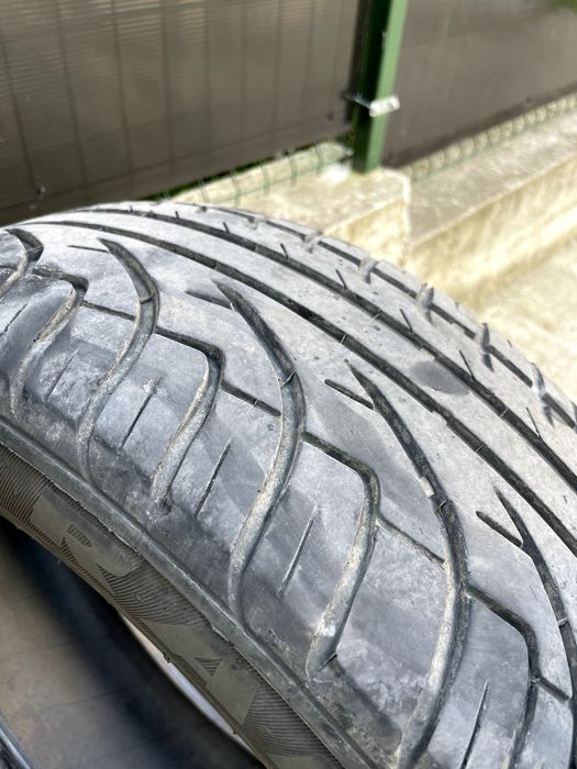 Vând anvelope RADBURG 215/60 R16 Dot 22
