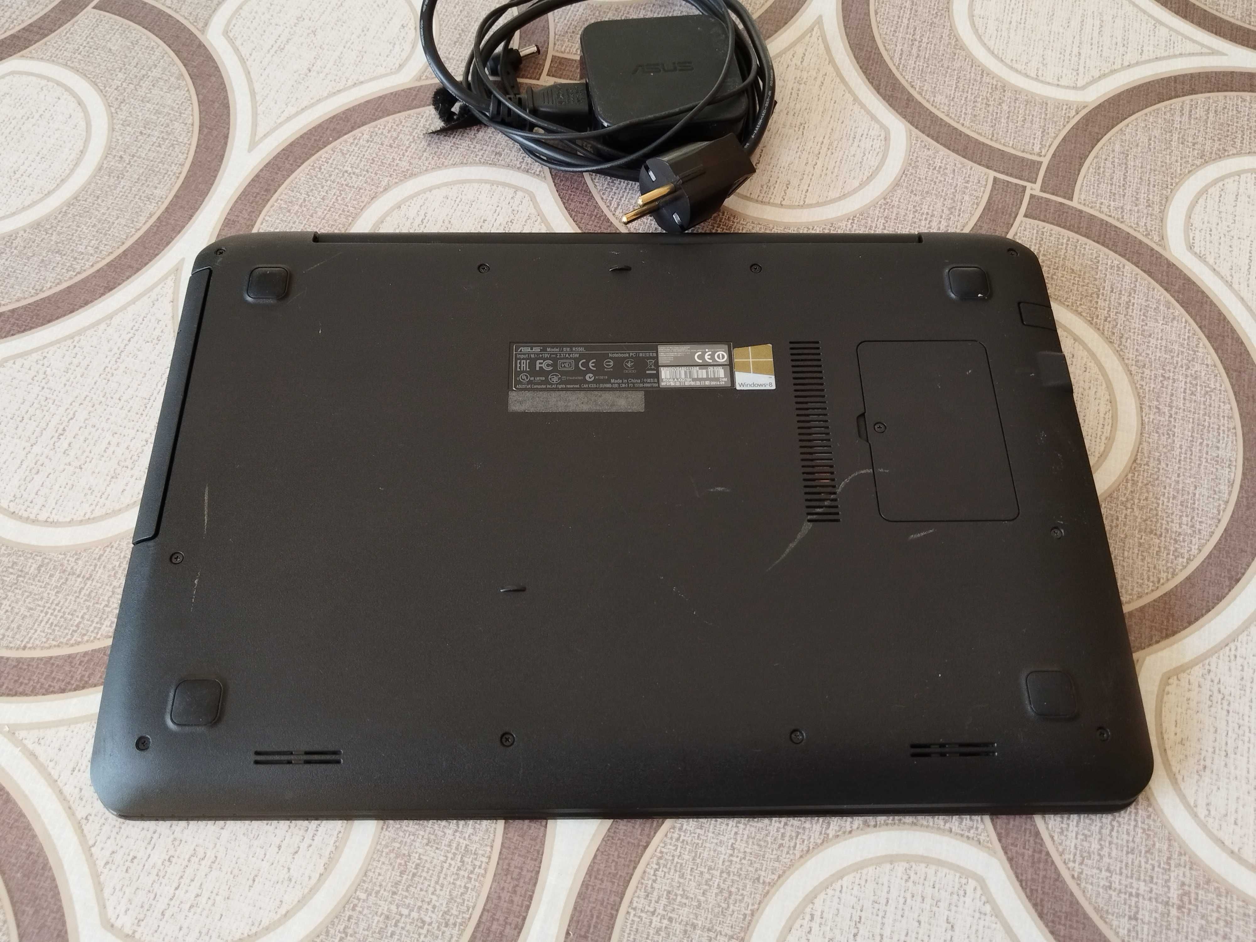 Лаптоп Asus X555LA