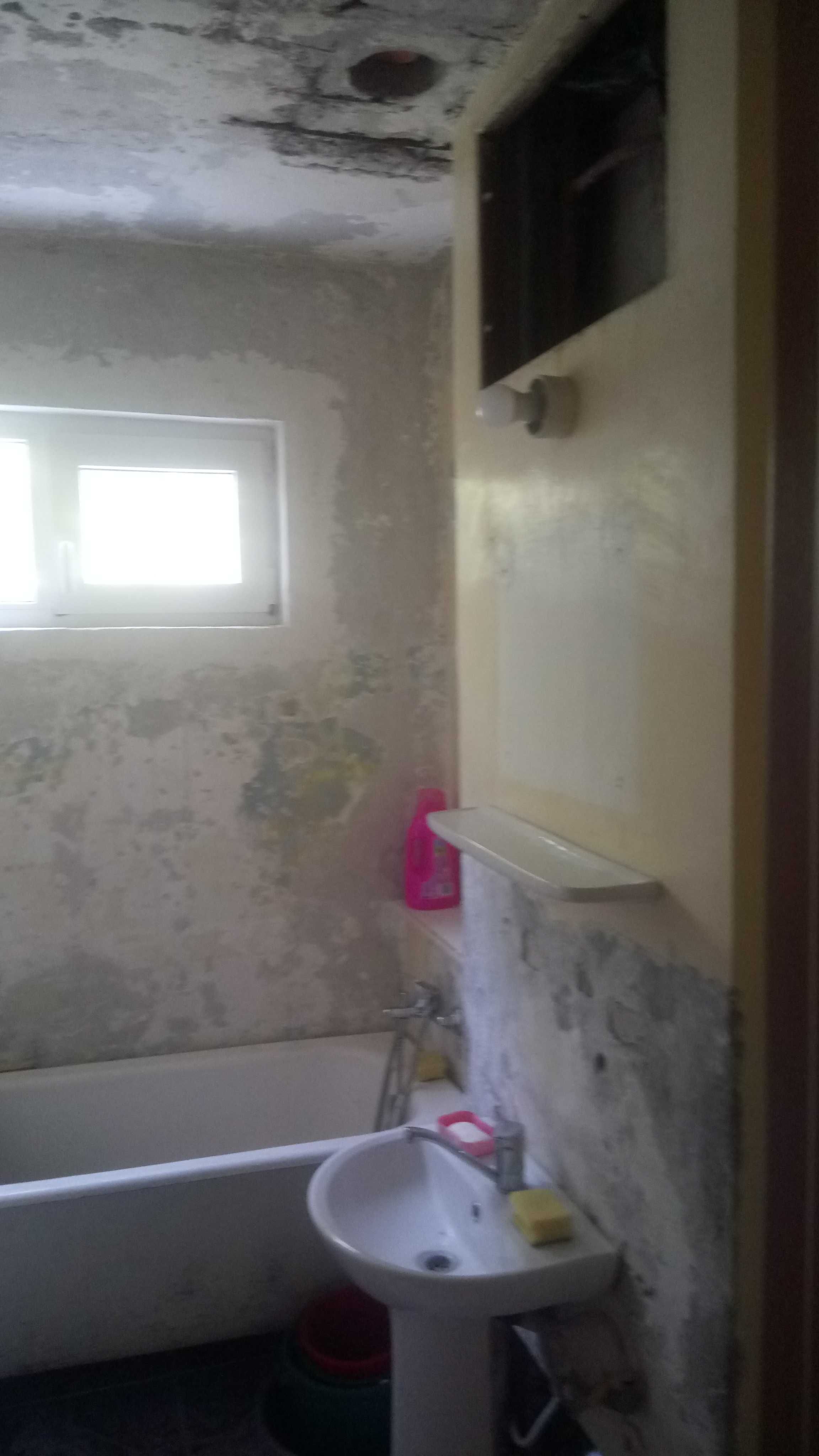 Apartament 3 camere, semidecomandat, 55000Euro, 67mp, negociabil.