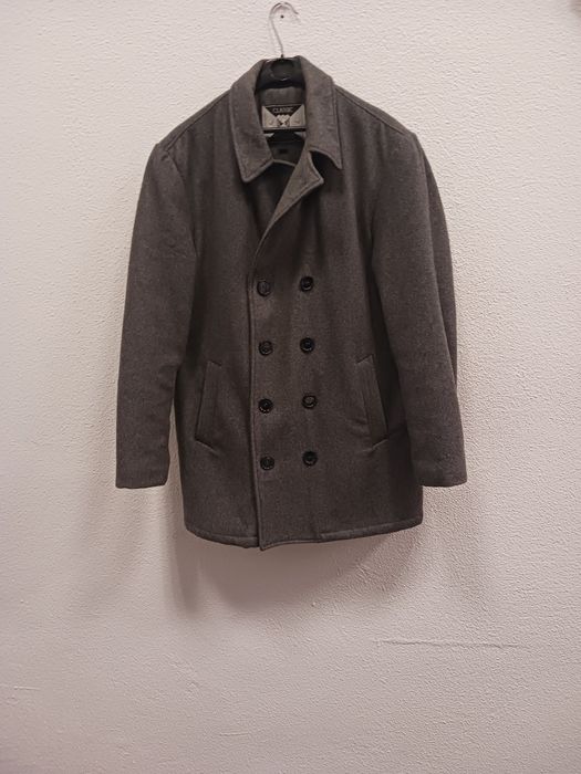 Vând haină de iarnă,  tesatura groasă din lână