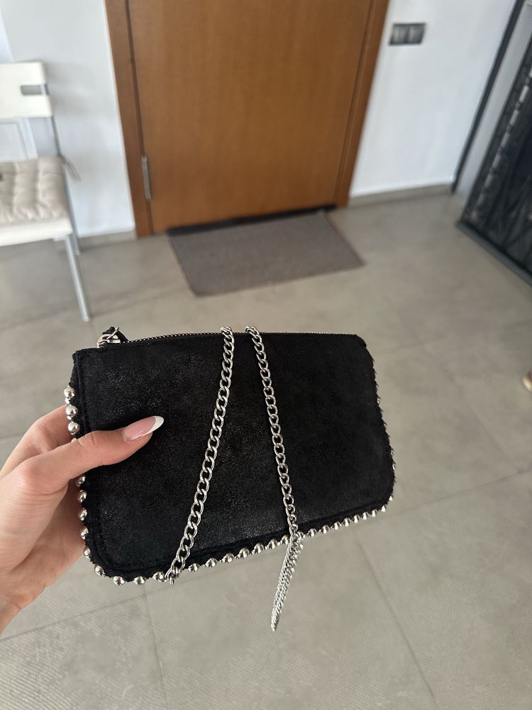 Черна чанта Zara
