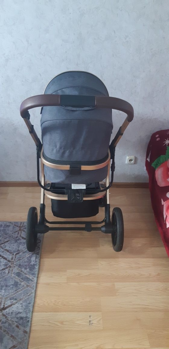 Продам коляску трансформер с автокреслом в хорошем состоянии!