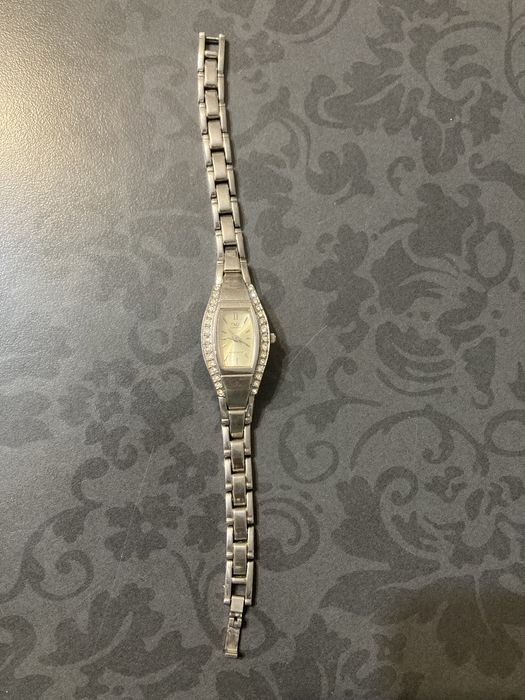 Дамски часовник Q&Q