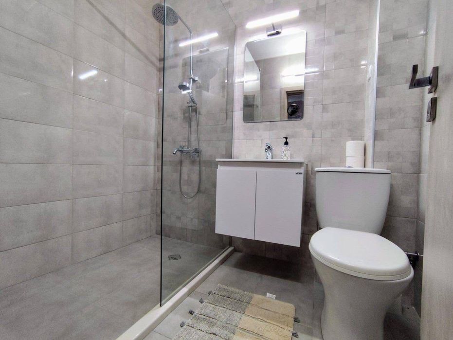 Едностаен апартамент под наем в Център