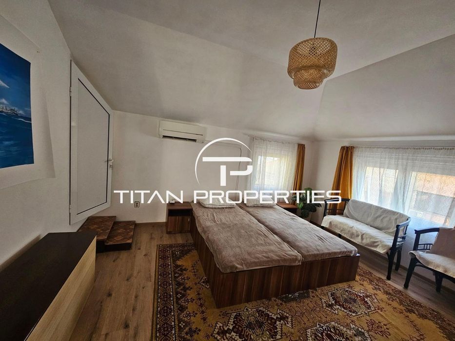 Дава се под наем Тристаен апартамент в Бургас, Център - 70 кв.м за 408 € - Снимка #3