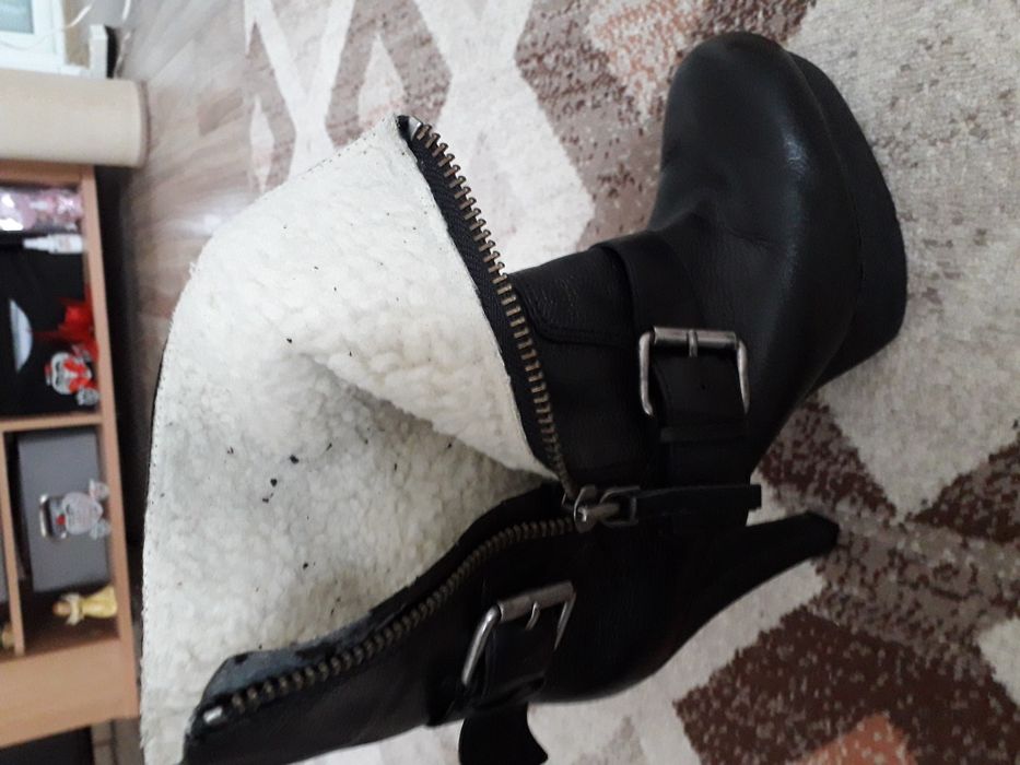 Ghete dama, din piele